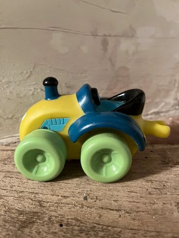 Jolie voiture verte TBE