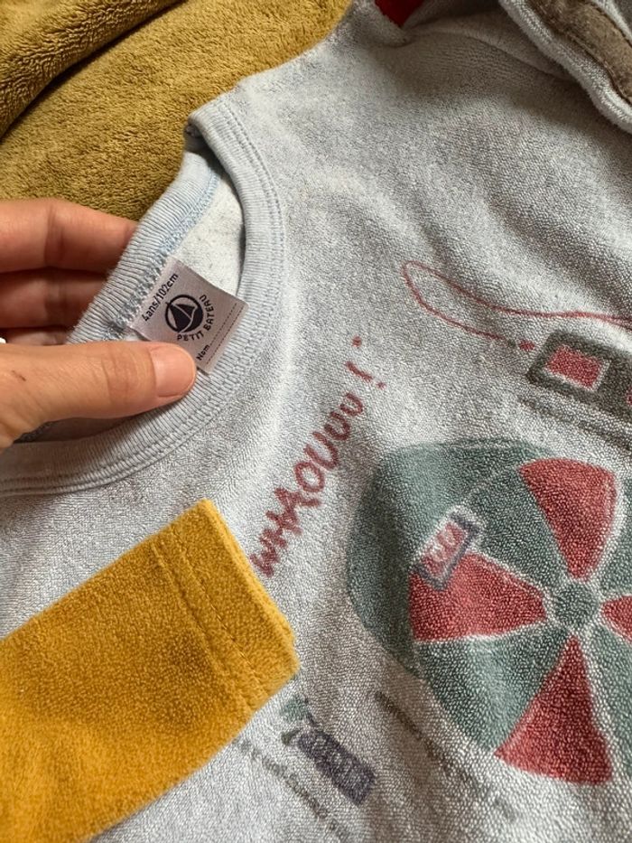 Lot pyjamas 4 ans 1 bas et 2 hauts - photo numéro 5
