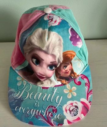 Casquette la reine des neiges