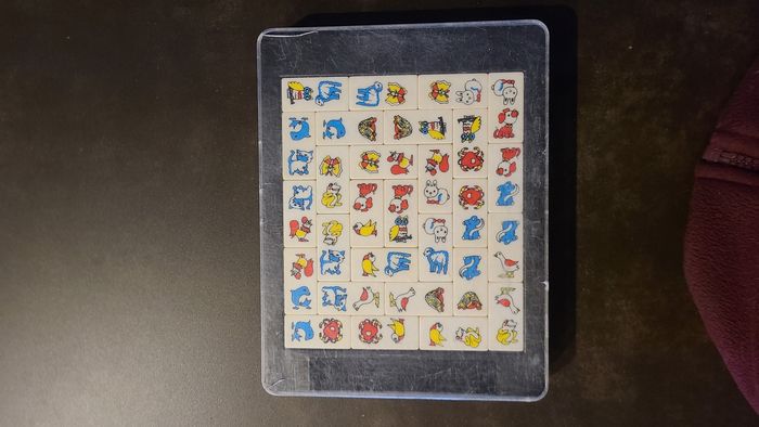 Jeu de dominos objets vintage couleur pop années 80 Playbox