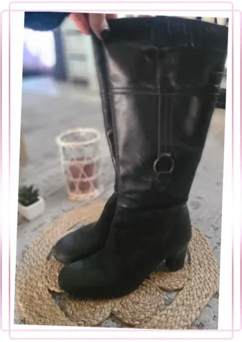 Bottes noires T38 – occasion