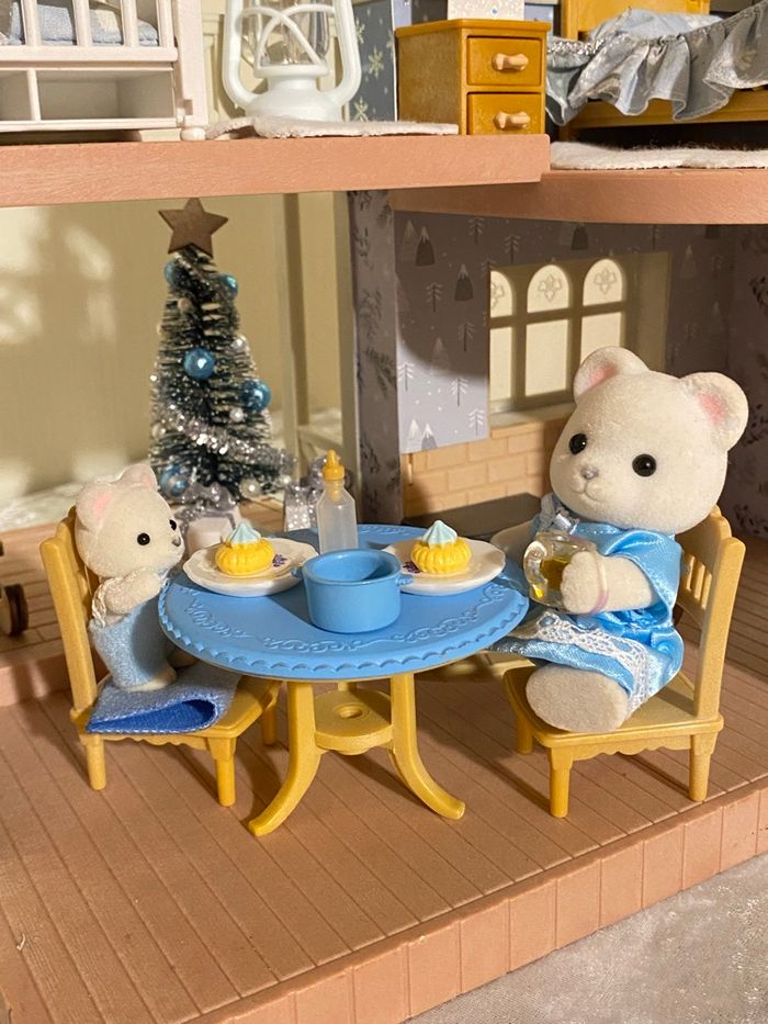 Bluebell cottage maison complète toit bleu Sylvanian ours polaire noël - photo numéro 7