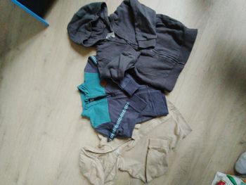 Lot 3 gilets 24 mois