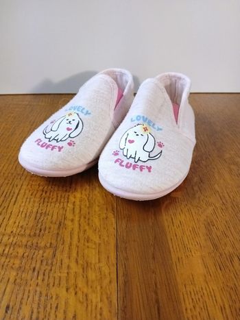 Chaussons roses pales pointure 29 bon état