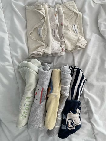 Lot de 6 pyjamas et 3 bodies  6 mois