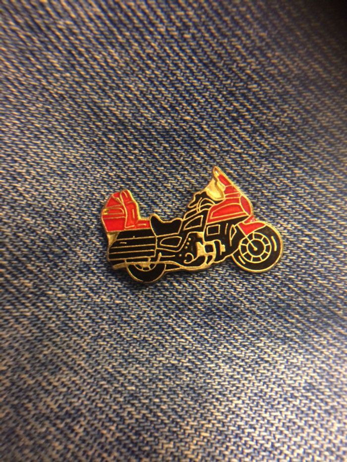 Pin’s moto vintage