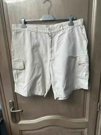 Short Kiabi beige taille 52