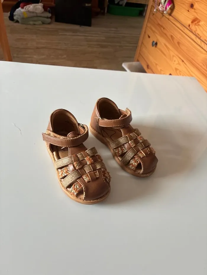 Sandales taille 22