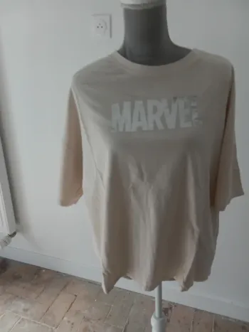 🌹tee shirt manche courte marvel taille 40🌹
