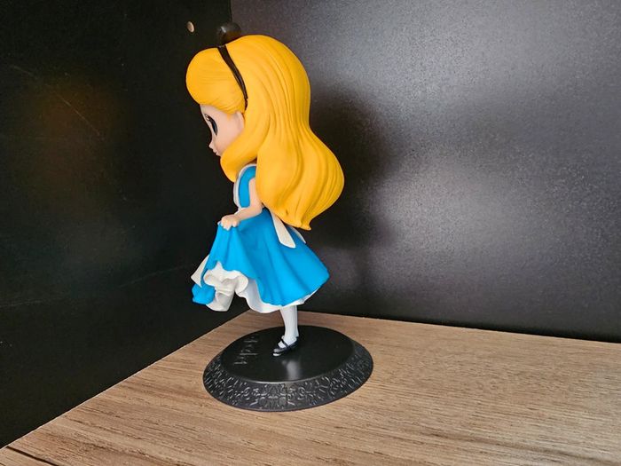 Grande figurine Q Posket disney alice aux pays des merveilles - photo numéro 4
