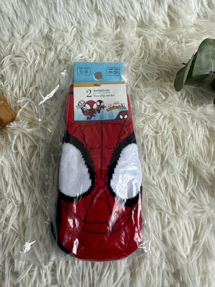 Lot de 2 paires de chaussettes Spiderman taille 19-20 - photo numéro 3