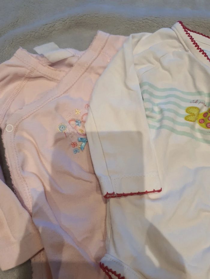 Lot 3 bodys - photo numéro 2