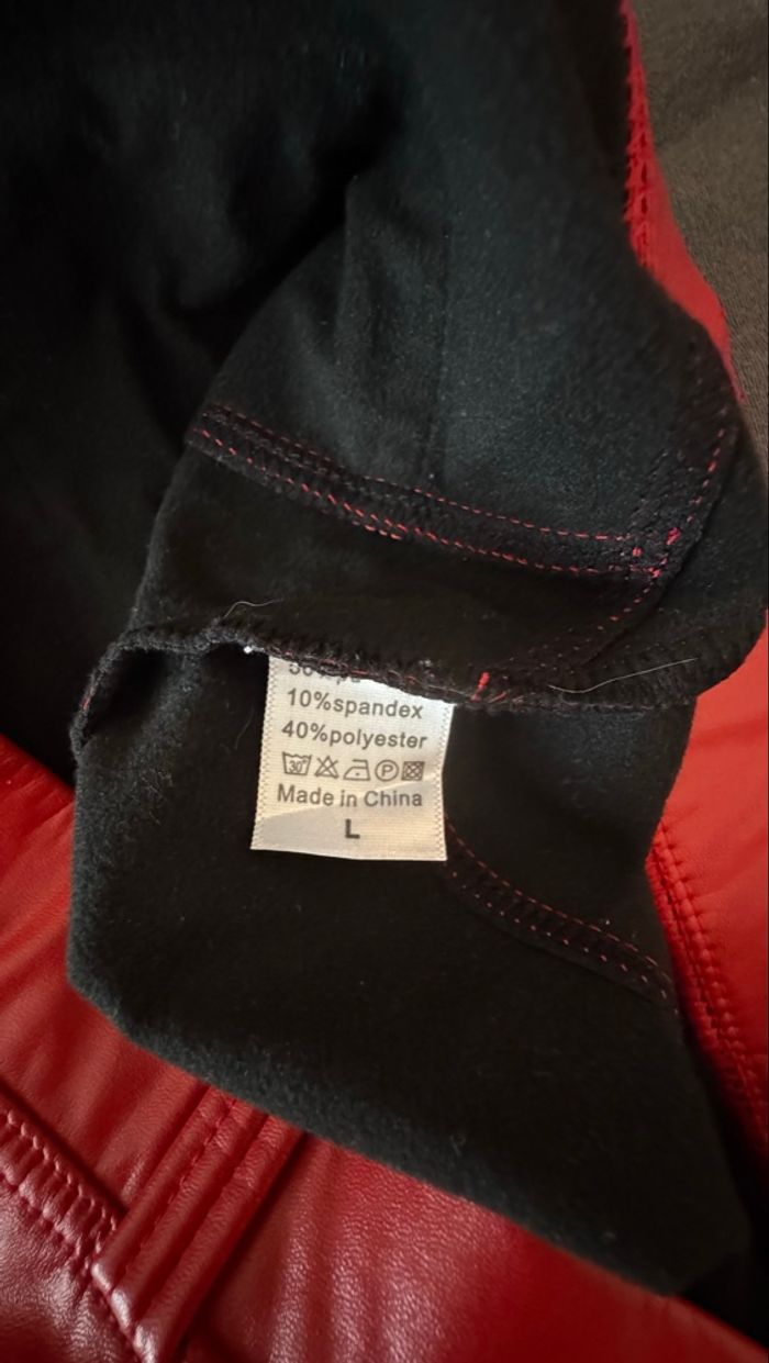 Pantalon rouge en simili cuir – Taille L – Très bon état - photo numéro 5