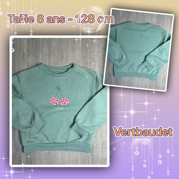 Pull motif cerise - taille 8 ans