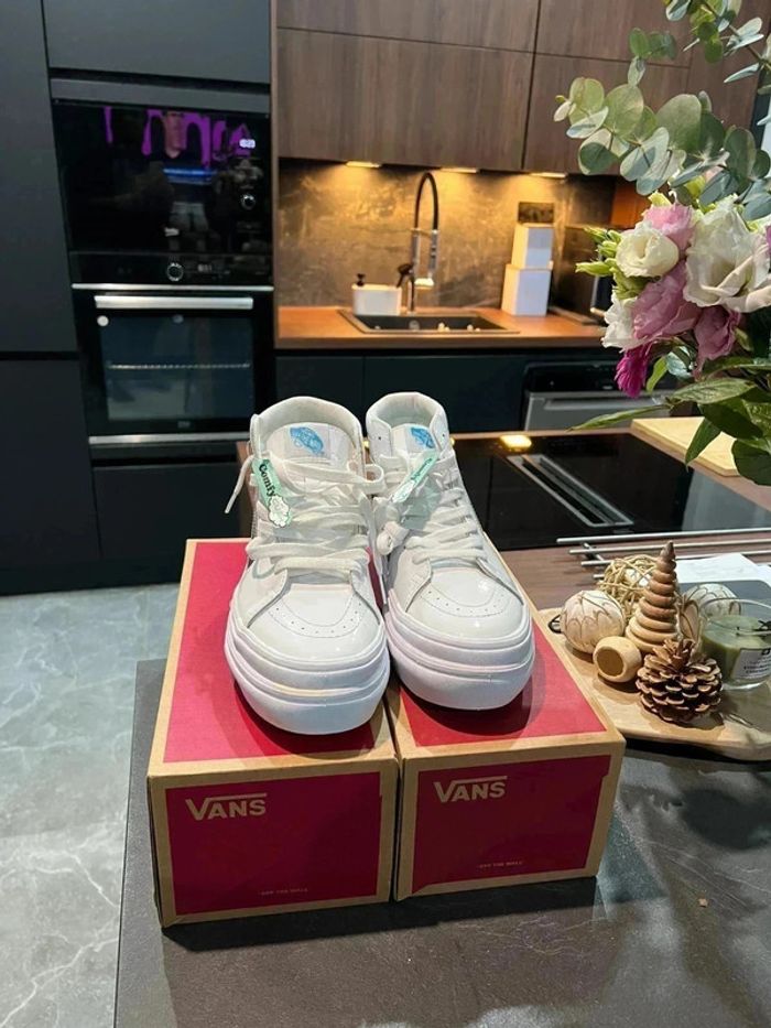 Vans Neuves Taille 37 - Confort et Style, Jamais Portées! - photo numéro 2