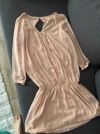 Robe à bouton