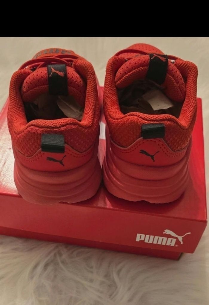 💙🤩🥰 baskets puma Lacets élastiques Pointure 22 garçon 🥰💙🤩 - photo numéro 9