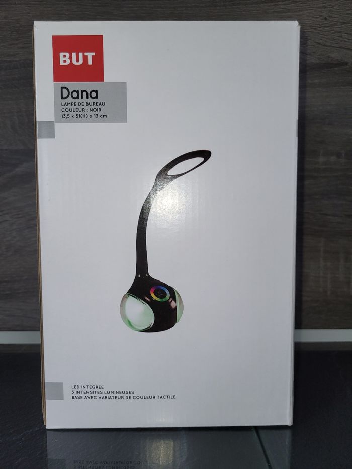 Lampe neuve noire dana but à Led intégrée 3 intensités lumineuses. Base avec variateur de couleur tactile - photo numéro 2