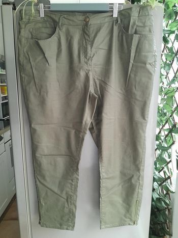Pantalon couleur kaki, coton ciré, taille 50, Marque Blanche Porte