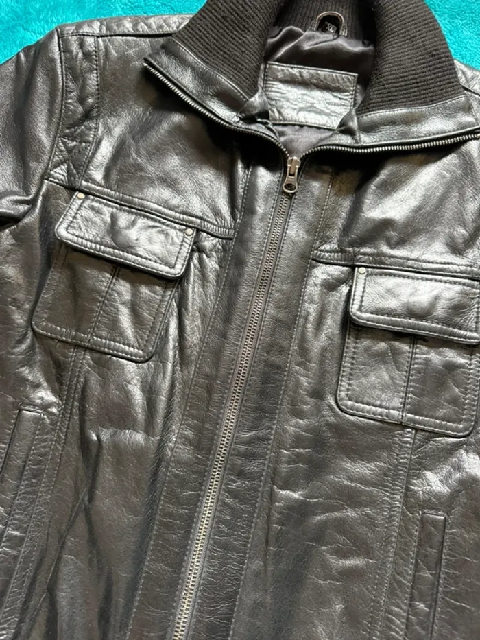 Veste en cuir noir - photo numéro 2