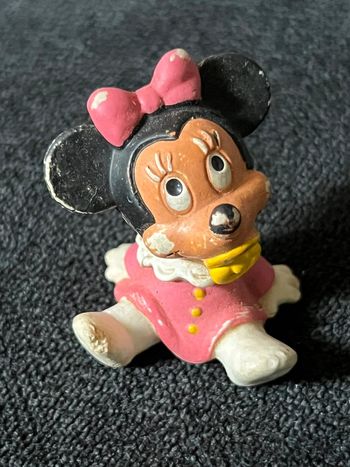 Minnie figurine
