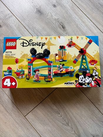 Neuf lego fête foraine Disney Mickey