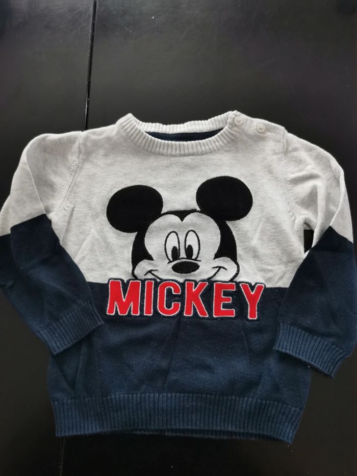 Pull Mickey T18/24 mois