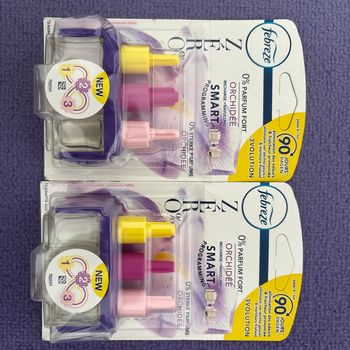 Recharges  Febreze