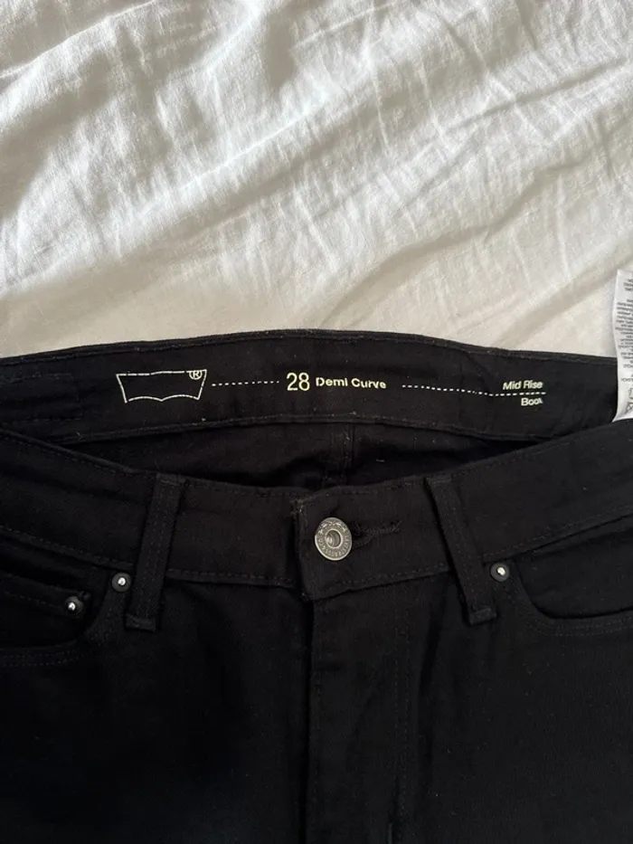 Short en jean Lévis noir demi curve mid rise vintage USA taille 34 (XS) top état - photo numéro 5