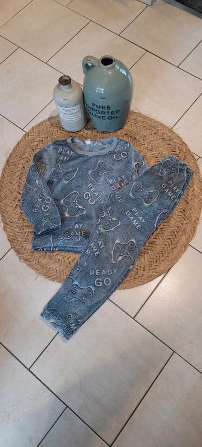 Pyjama 2 pièces garçon Taille 9 ans