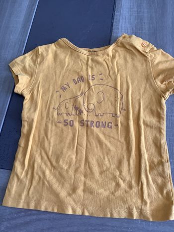 T-shirt manche courte taille 18 mois