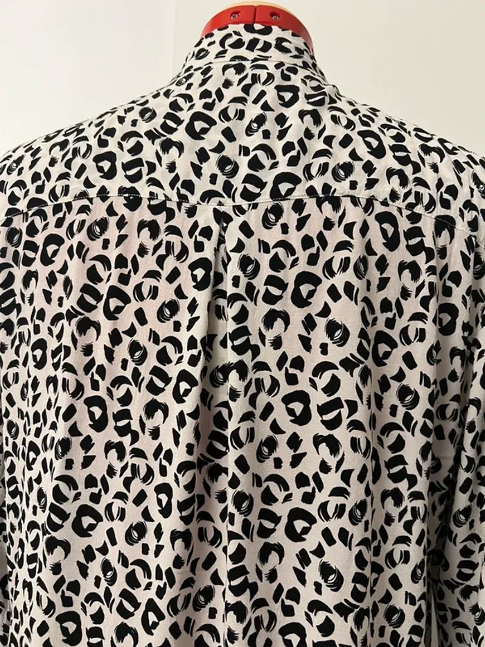 Chemise noir et blanche col lavaliere Caroll - photo numéro 6