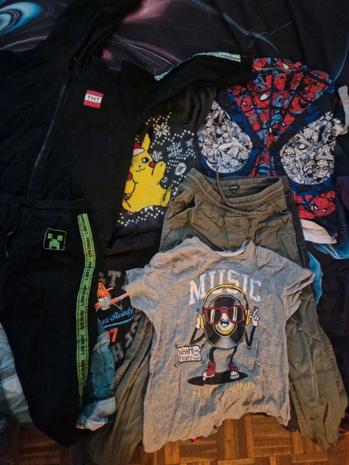 Lot de vêtements 10 ans - photo numéro 3