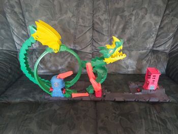 Coffret attaque du dragon hot wheels