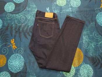 Jean Levi’s coupe droite régular 100% Coton Taille 42 W32 L30 Dark Blue Bleu brut (J242)