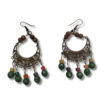 Boucles d’oreilles pendantes bohèmes perles vertes et bois style ethnique BO08