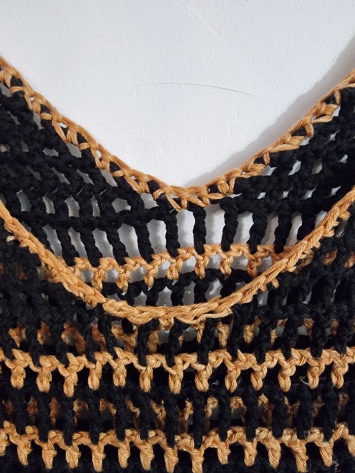 Debardeur tricot style bohème bicolore noir et caramel - photo numéro 3