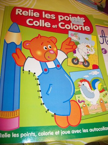 Livre de coloriage et de jeux