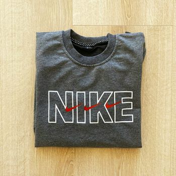 Nike Swoosh Pull Gris Femme Exclusive Vintage Y2K Sportwear Fitness en très bon état (Taille S)