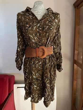 Très jolie robe légère femme 40