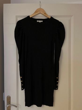 Robe noir brillante