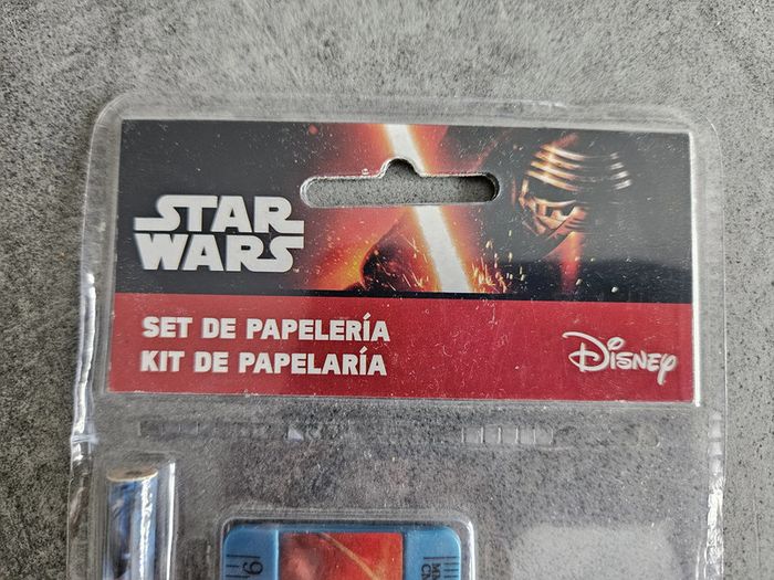 Lot de fournitures scolaires - Star Wars (NEUF) - photo numéro 4