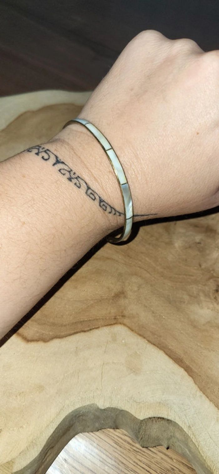 Bracelet années 70 / 80
en laiton doré et nacre - photo numéro 5