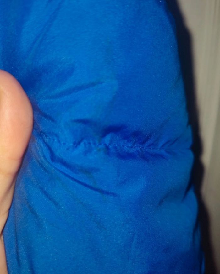 Doudoune Adidas enfant – Taille 11-12 ans – Très bon état (petite tache, voir photo) - photo numéro 5