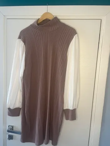 🔹 Robe Moulante Taupe – Shein Curve 🔹