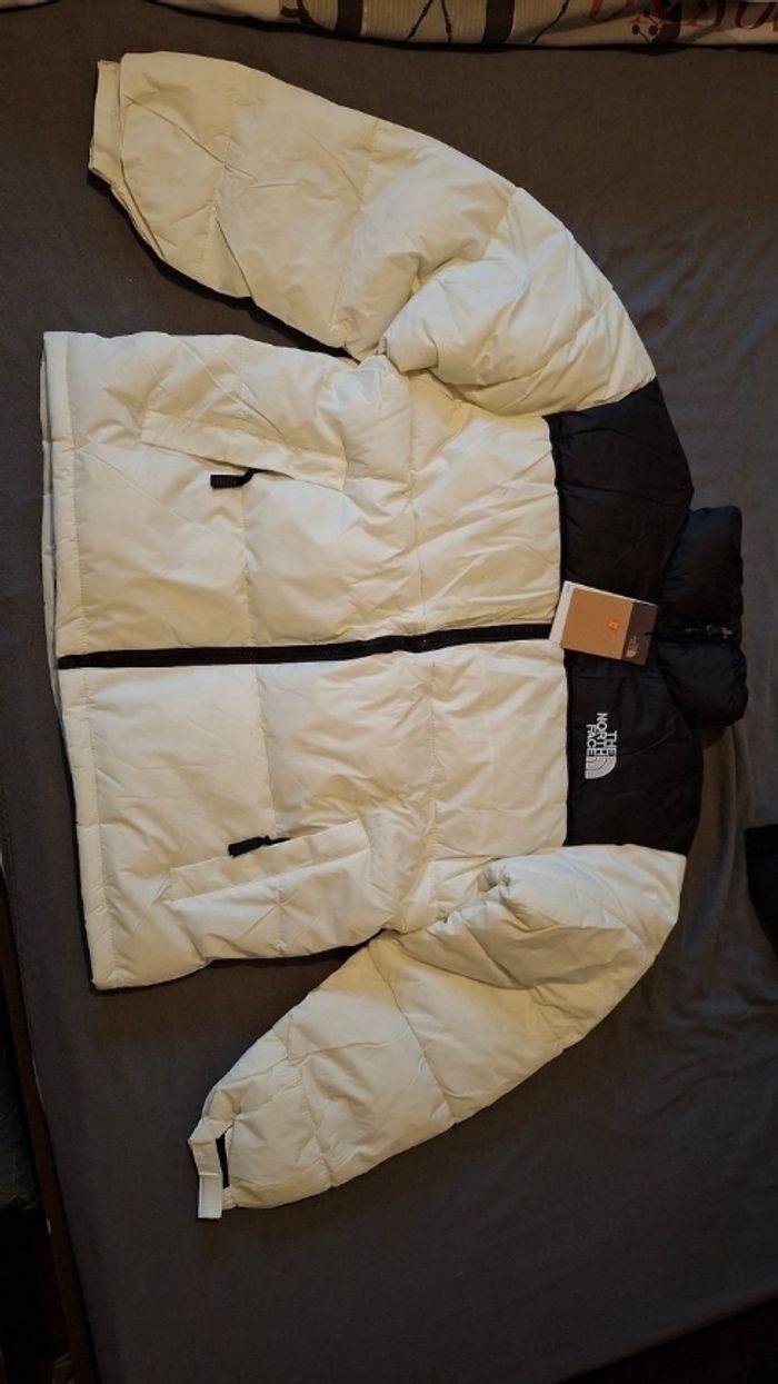 Doudoune The North Face blanche taille S - photo numéro 2