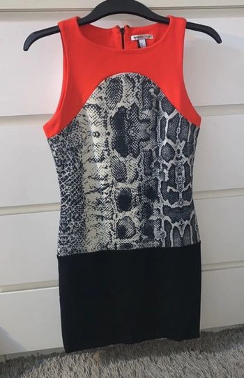 Magnifique robe sans manche (taille S)