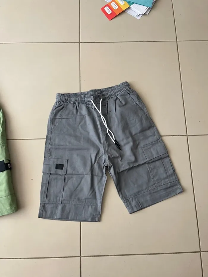 Short neuf taille M - photo numéro 3