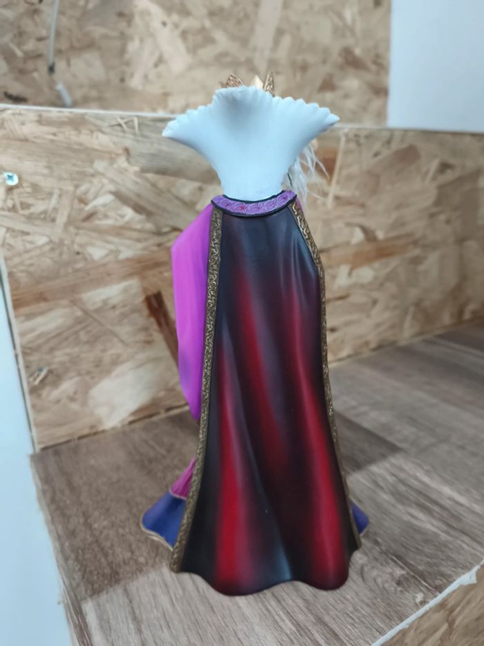 Figurine Méchante Reine Mascarade - haute couture - photo numéro 4
