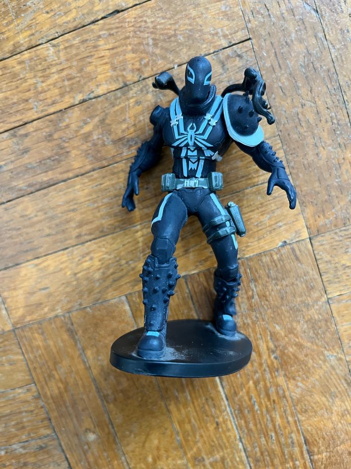 Figurines sur socle Marvel - photo numéro 3